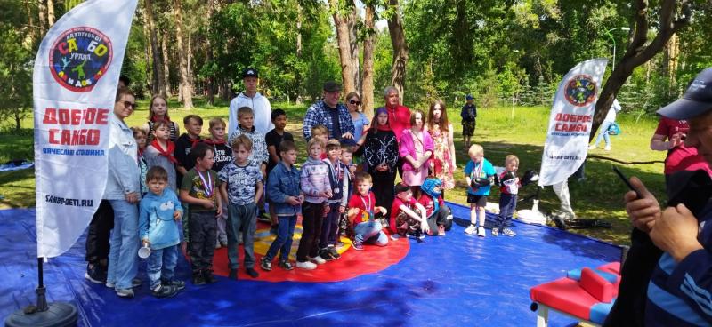 Центр мужского воспитания Батя с партнерами провели праздник для детей с ОВЗ